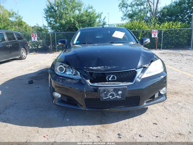 45915326 :رقم المزاد ، JTHFE2C29B2505576 vin ، 2011 Lexus Is 350c مزاد بيع