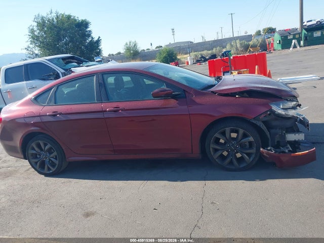 Продажа на аукционе авто 2015 Chrysler 200 S, vin: 1C3CCCBG3FN642759, номер лота: 45915369