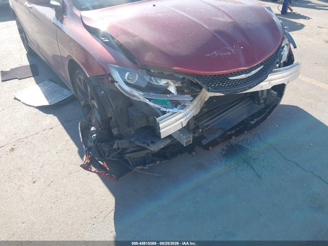 Продажа на аукционе авто 2015 Chrysler 200 S, vin: 1C3CCCBG3FN642759, номер лота: 45915369