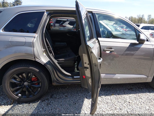 Audi Q7 3.0t Premium 2017 WA1AAAF76HD004094 Image 8