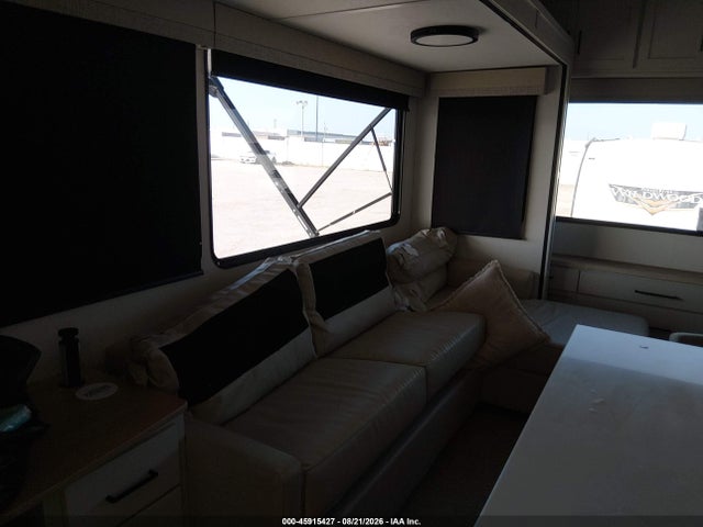45915427 :رقم المزاد ، 4X4FSER24SJ054494 vin ، 2025 Forest River Sierra مزاد بيع