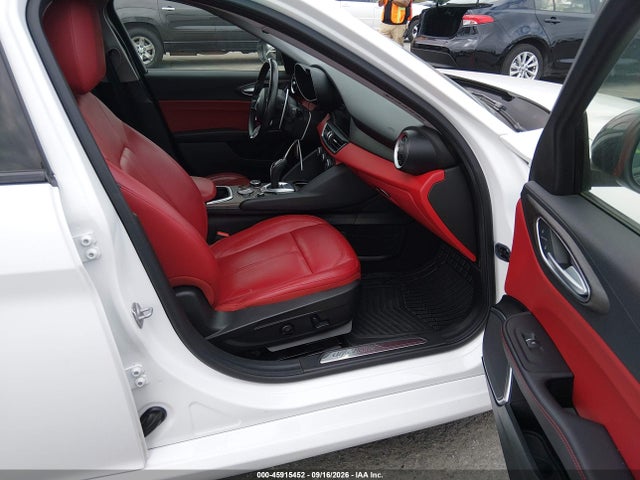 Alfa Romeo Giulia Ti Rwd 2020 ZARFAMBN8L7634665 Image 5