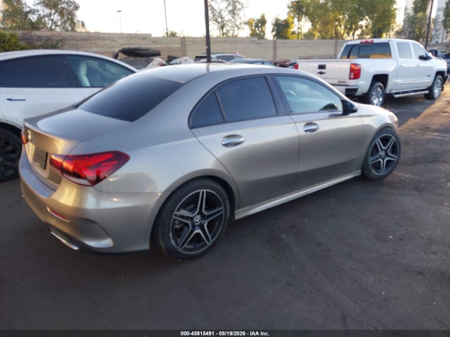 WDD3G4EB9KW017525 Mercedes-Benz A 220