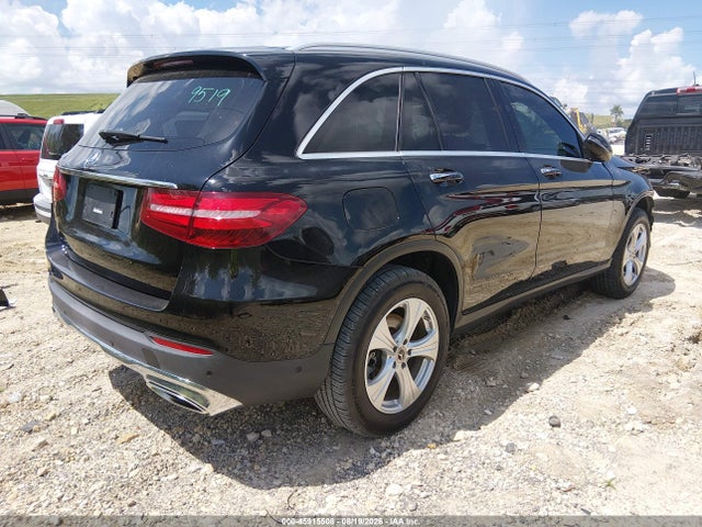 45915508 :رقم المزاد ، WDC0G4JB1JV103753 vin ، 2018 Mercedes-benz Glc 300 مزاد بيع