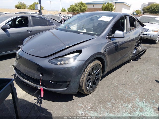 Продажа на аукционе авто 2023 Tesla Model Y Awd/long Range Dual Motor All-wheel Drive, vin: 7SAYGAEE2PF829580, номер лота: 45915576