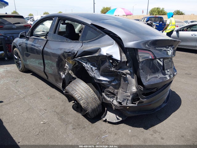 Продажа на аукционе авто 2023 Tesla Model Y Awd/long Range Dual Motor All-wheel Drive, vin: 7SAYGAEE2PF829580, номер лота: 45915576