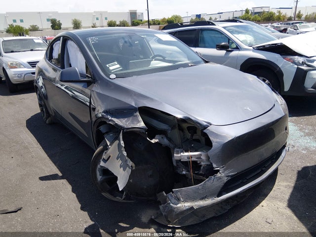 Продажа на аукционе авто 2023 Tesla Model Y Awd/long Range Dual Motor All-wheel Drive, vin: 7SAYGAEE2PF829580, номер лота: 45915576