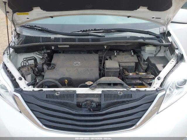 2012 Toyota Sienna Le V6 8 Passenger მანქანა იყიდება აუქციონზე, vin: 5TDKK3DC3CS215821, აუქციონის ნომერი: 45915583
