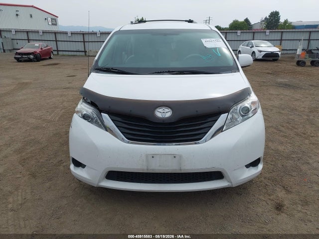 2012 Toyota Sienna Le V6 8 Passenger მანქანა იყიდება აუქციონზე, vin: 5TDKK3DC3CS215821, აუქციონის ნომერი: 45915583