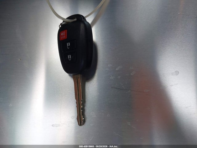 2T3ZFREV7JW420222 Toyota RAV4 LE