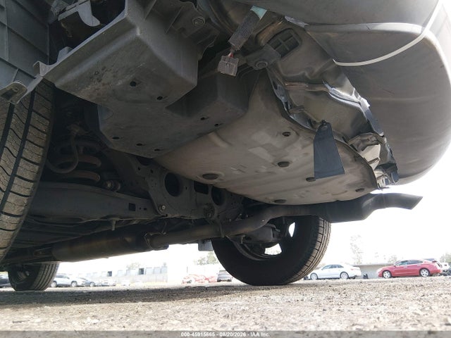 2T3ZFREV7JW420222 Toyota RAV4 LE