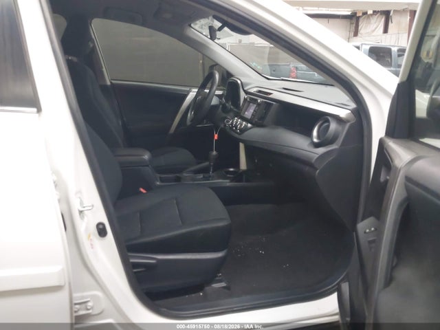 Toyota RAV4 LE 2017 JTMZFREV8HJ712390 Image 5