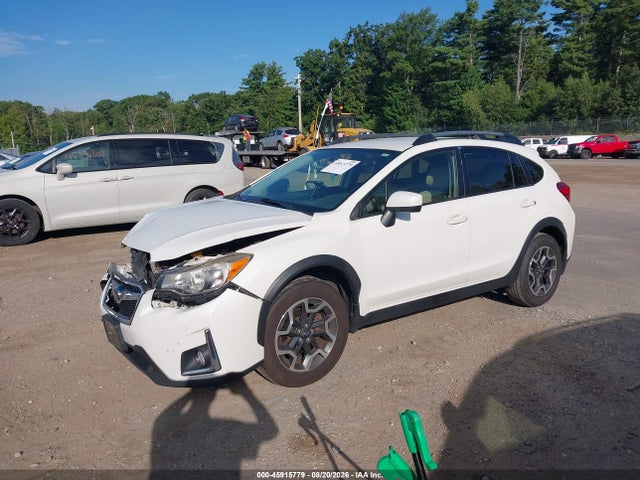 Subaru Crosstrek 2.0i Premium 2017 JF2GPABC4H8216391 Image 2