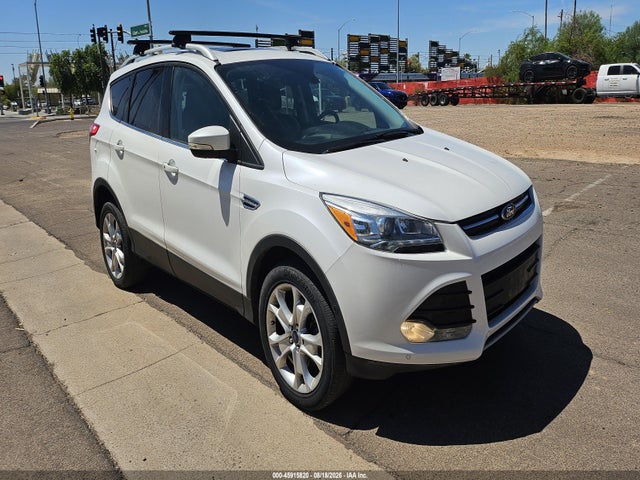 45915820 :رقم المزاد ، 1FMCU9J98GUC63564 vin ، 2016 Ford Escape Titanium مزاد بيع