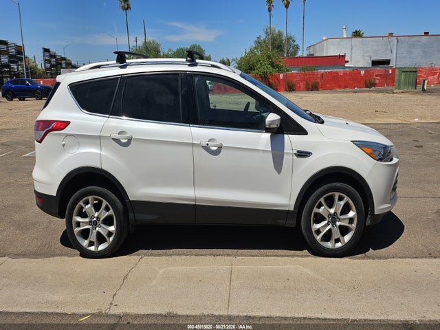 45915820 :رقم المزاد ، 1FMCU9J98GUC63564 vin ، 2016 Ford Escape Titanium مزاد بيع