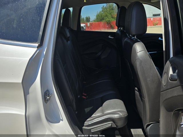 45915820 :رقم المزاد ، 1FMCU9J98GUC63564 vin ، 2016 Ford Escape Titanium مزاد بيع