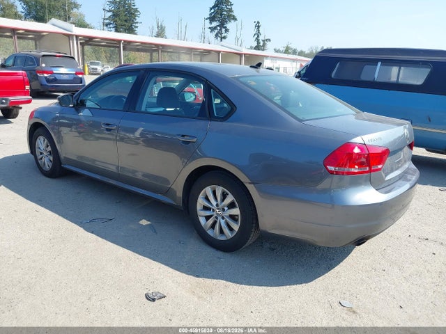 1VWAT7A34FC018356 Volkswagen Passat 1.8t Wolfsburg Edition
