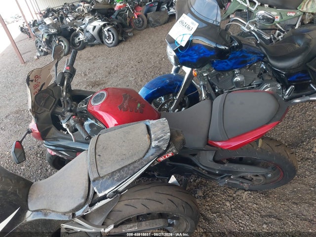 Kawasaki Ex650 F 2016 JKAEXEF11GDA25374 Image 13