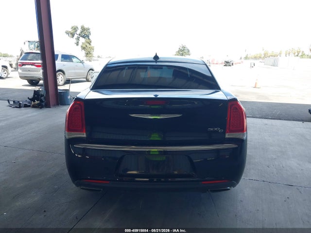 Chrysler 300C 2016 2C3CCAEG6GH282347 Image 16