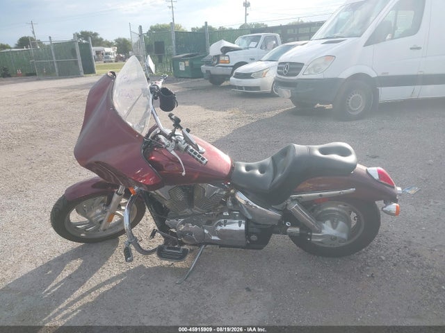 45915909 :رقم المزاد ، 1HFSC55058A400766 vin ، 2008 Honda Vtx1300 C مزاد بيع