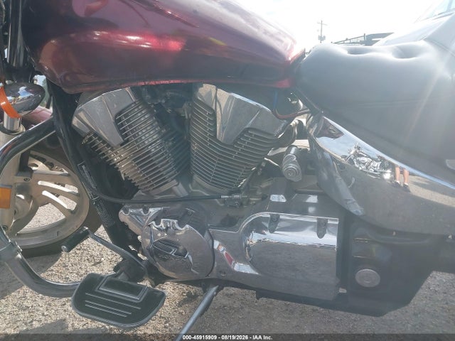45915909 :رقم المزاد ، 1HFSC55058A400766 vin ، 2008 Honda Vtx1300 C مزاد بيع