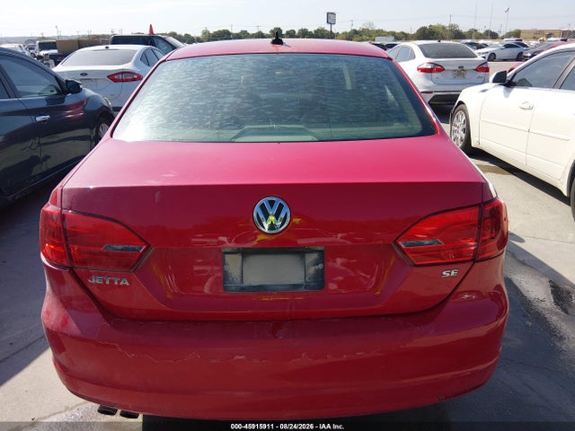 2014 Volkswagen Jetta 1.8t Se მანქანა იყიდება აუქციონზე, vin: 3VWD07AJ2EM231971, აუქციონის ნომერი: 45915911