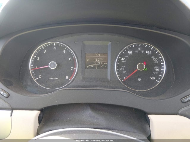 2014 Volkswagen Jetta 1.8t Se მანქანა იყიდება აუქციონზე, vin: 3VWD07AJ2EM231971, აუქციონის ნომერი: 45915911