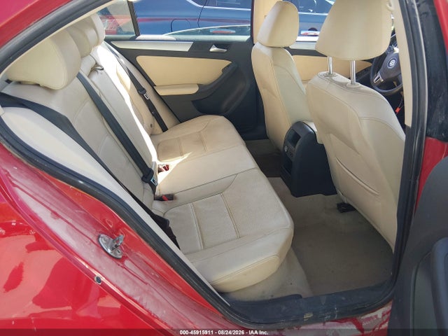 2014 Volkswagen Jetta 1.8t Se მანქანა იყიდება აუქციონზე, vin: 3VWD07AJ2EM231971, აუქციონის ნომერი: 45915911