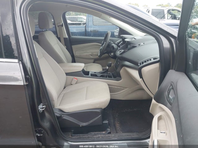 Продаж на аукціоні авто 2017 Ford Escape Se, vin: 1FMCU9GD5HUD99325, номер лоту: 45915912