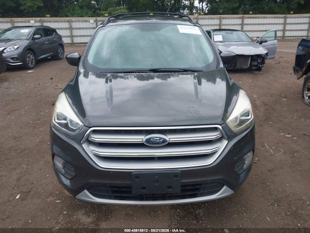 Продаж на аукціоні авто 2017 Ford Escape Se, vin: 1FMCU9GD5HUD99325, номер лоту: 45915912
