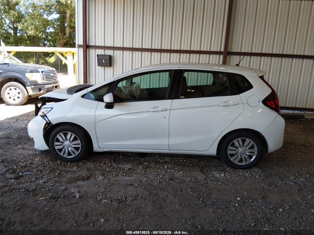 45915925 :رقم المزاد ، 3HGGK5H59GM701005 vin ، 2016 Honda Fit Lx مزاد بيع