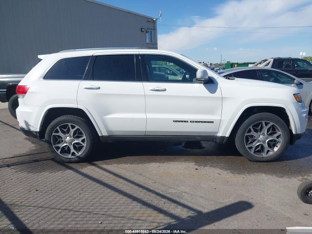 1C4RJFBT1JC118928 Jeep Grand Cherokee Sterling Edition 4x4