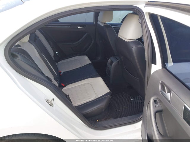 Продажа на аукционе авто 2015 Volkswagen Jetta 1.8t Sport, vin: 3VWD17AJ5FM409998, номер лота: 45916006