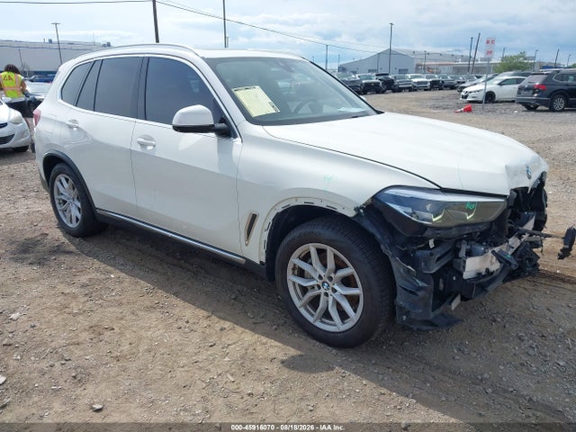 45916070 :رقم المزاد ، 5UXCR6C51KLK82761 vin ، 2019 Bmw X5 Xdrive40i مزاد بيع