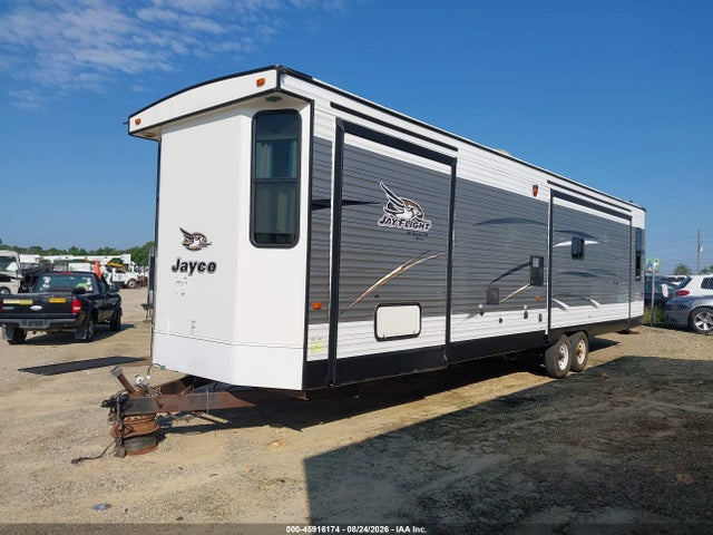 2016 Jayco Travel Trailer მანქანა იყიდება აუქციონზე, vin: 1UJBJ0BV1G11J0140, აუქციონის ნომერი: 45916174