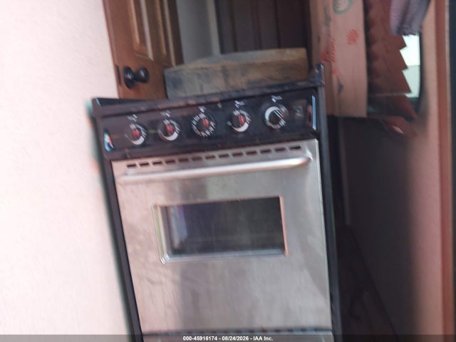 2016 Jayco Travel Trailer მანქანა იყიდება აუქციონზე, vin: 1UJBJ0BV1G11J0140, აუქციონის ნომერი: 45916174