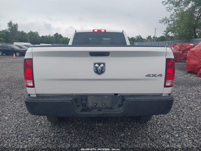 45916175 :رقم المزاد ، 3C6TR5HT4JG375229 vin ، 2018 Ram 2500 Tradesman  4x4 8' Box مزاد بيع
