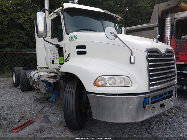 45916230 :رقم المزاد ، 1M1AW07Y1DM029858 vin ، 2013 Mack 600 Cxu600 مزاد بيع