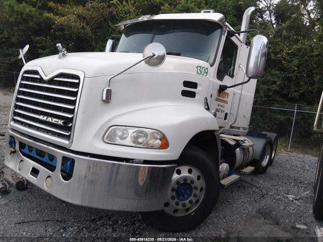 45916230 :رقم المزاد ، 1M1AW07Y1DM029858 vin ، 2013 Mack 600 Cxu600 مزاد بيع