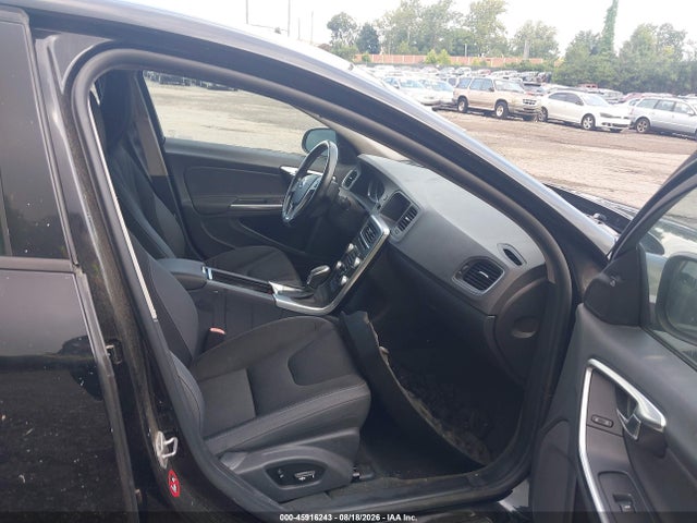 Продажа на аукционе авто 2015 Volvo S60 T5, vin: YV140MFJ5F1343182, номер лота: 45916243