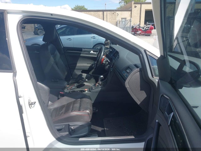 2015 Volkswagen Golf Gti 2.0t Autobahn 4-door მანქანა იყიდება აუქციონზე, vin: 3VW4T7AU7FM002575, აუქციონის ნომერი: 45916304