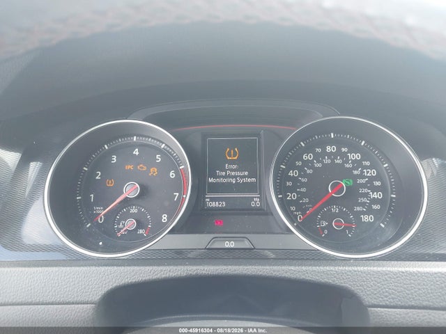 2015 Volkswagen Golf Gti 2.0t Autobahn 4-door მანქანა იყიდება აუქციონზე, vin: 3VW4T7AU7FM002575, აუქციონის ნომერი: 45916304