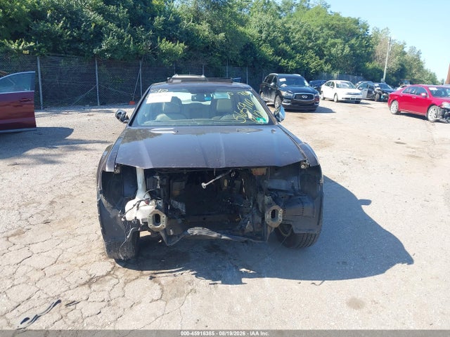 Продаж на аукціоні авто 2013 Chrysler 300c Luxury Series Awd, vin: 2C3CCAST2DH565910, номер лоту: 45916385