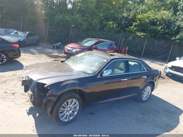 Продаж на аукціоні авто 2013 Chrysler 300c Luxury Series Awd, vin: 2C3CCAST2DH565910, номер лоту: 45916385