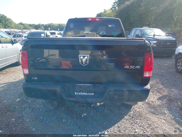 2018 Ram 1500 Express  4x4 6'4 Box მანქანა იყიდება აუქციონზე, vin: 1C6RR7FG4JS205246, აუქციონის ნომერი: 45916480