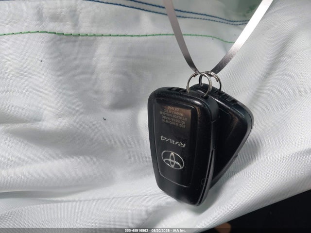 Продаж на аукціоні авто 2020 Toyota Rav4 Xle Premium, vin: 2T3A1RFV0LW093000, номер лоту: 45916562
