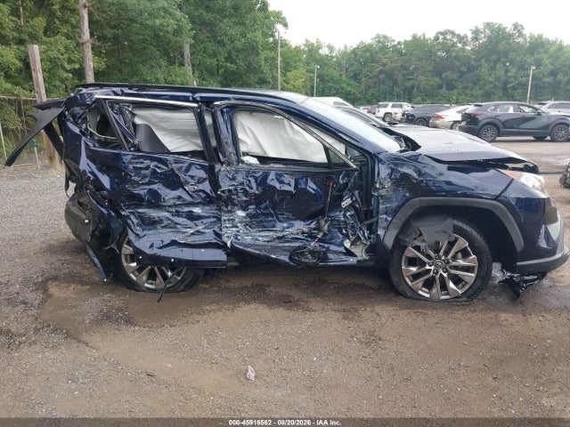 Продаж на аукціоні авто 2020 Toyota Rav4 Xle Premium, vin: 2T3A1RFV0LW093000, номер лоту: 45916562