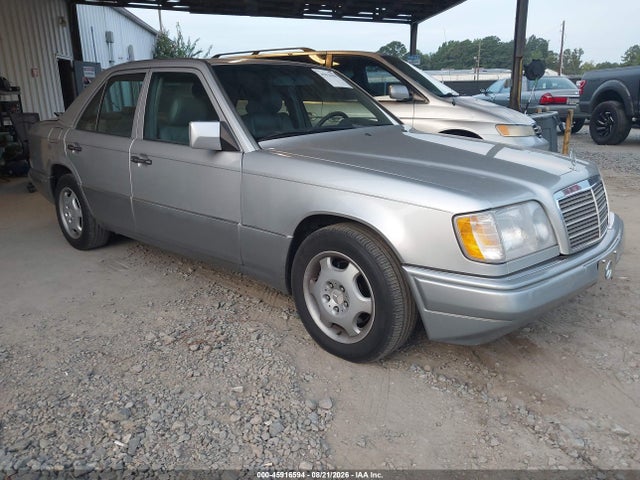 45916594 :رقم المزاد ، WDBEA32E7SC256911 vin ، 1995 Mercedes-benz E 320 Base/320 Special مزاد بيع