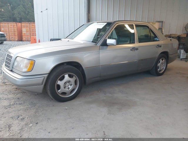 Продажа на аукционе авто 1995 Mercedes-benz E 320 Base/320 Special, vin: WDBEA32E7SC256911, номер лота: 45916594