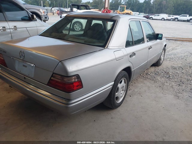 Продажа на аукционе авто 1995 Mercedes-benz E 320 Base/320 Special, vin: WDBEA32E7SC256911, номер лота: 45916594